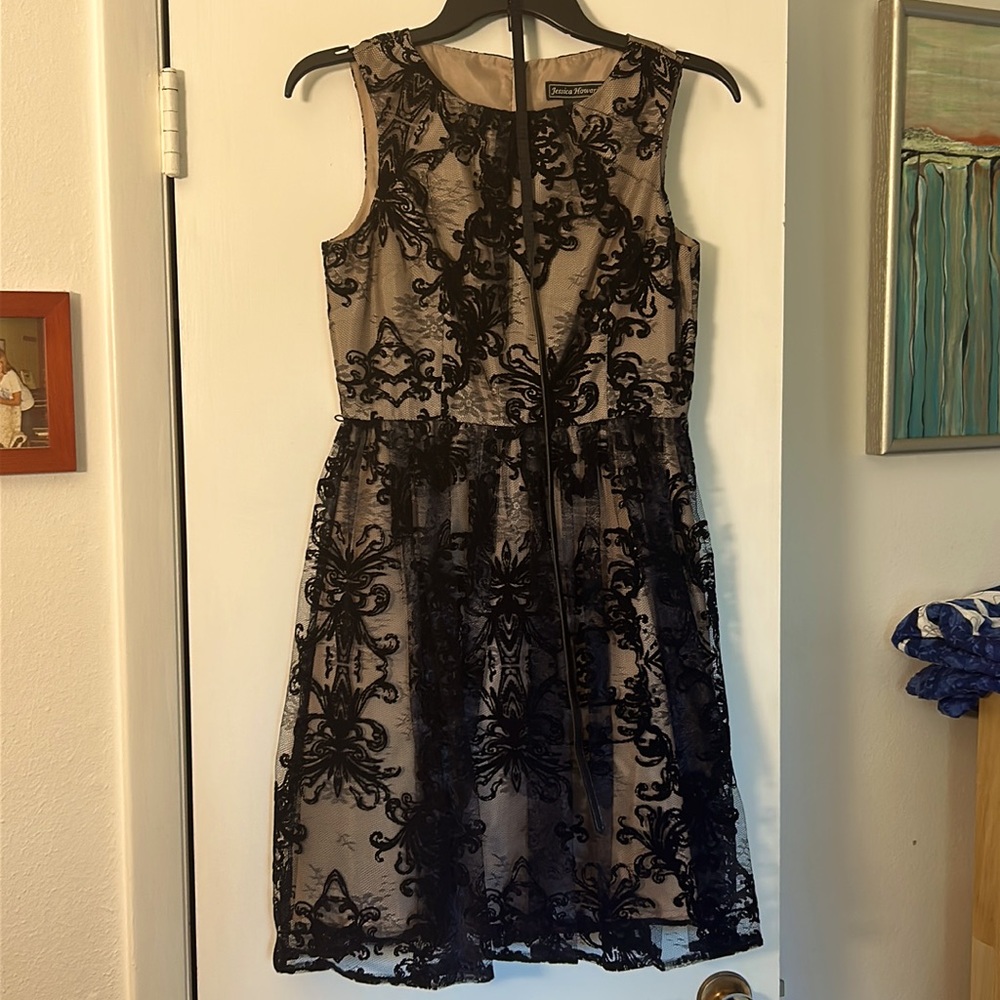Jessica Howard Sleeveless Layered Lace Dress Women’s size 4 Petite